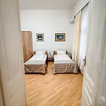 Seyda - 2 Minutes Walk To Bascarsija 3*