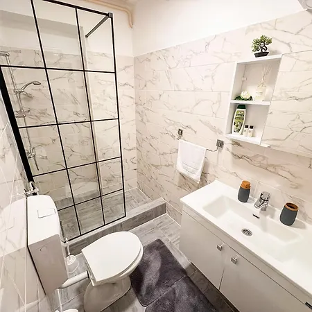 Seyda - 2 Minutes Walk To Bascarsija Aparthotel 3*